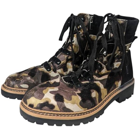 Me‎ Too Genuine Leather Santos Combat Boots Camo Suede 7M Memory Foam Padded - Picture 4 of 16